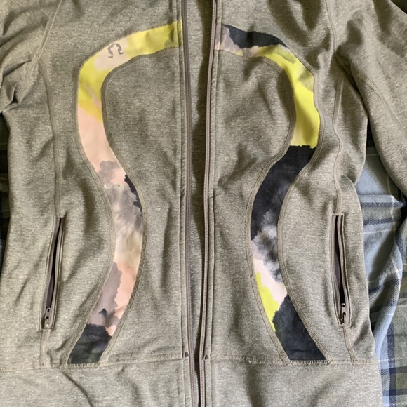 Lululemon define zip up - Picture 2 of 3